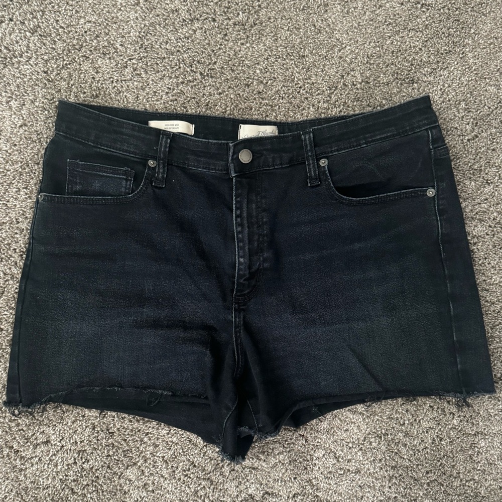 Universal thread high rise jean shorts